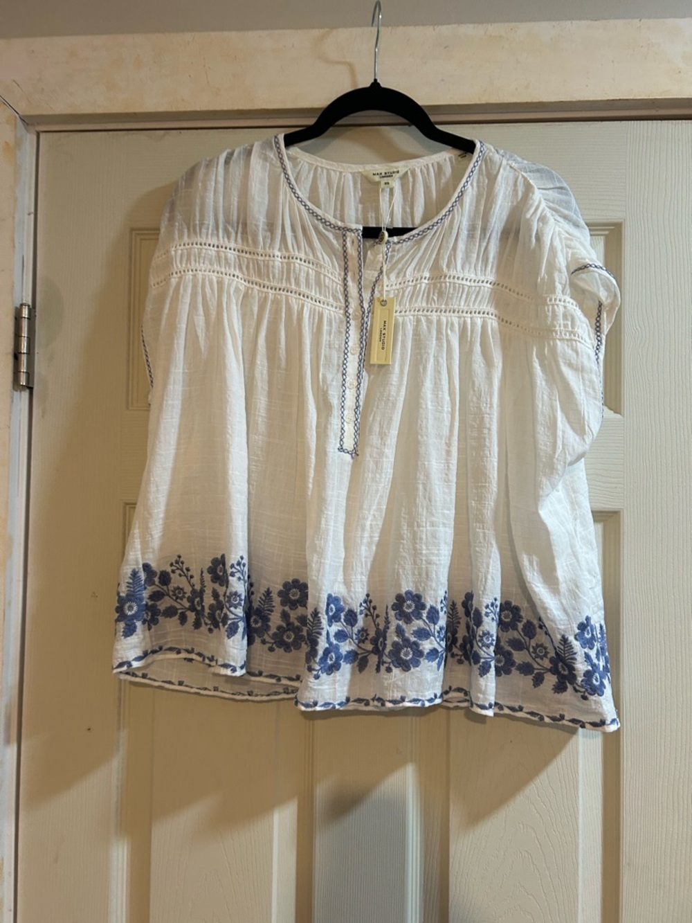Max Studio White Tunic with Blue Floral Border